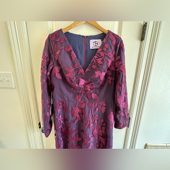 JS Collections Mother Of The Dress Formal Gown V Neck A Line Embroidered Size 14 - Picture 8 of 16